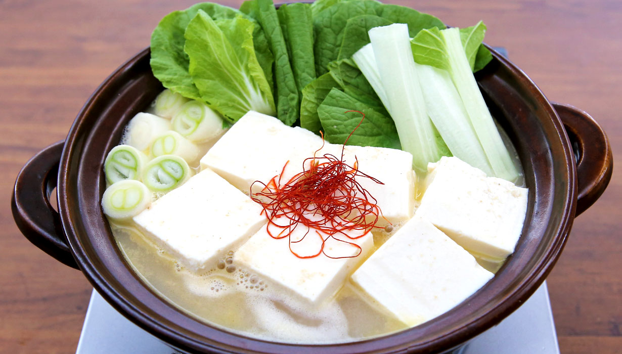 しろ菜使い切り！ごま豆乳湯豆腐